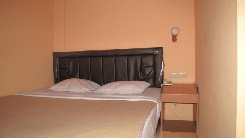 Hotel Mitra Garden Pangkal Pinang Rum bild