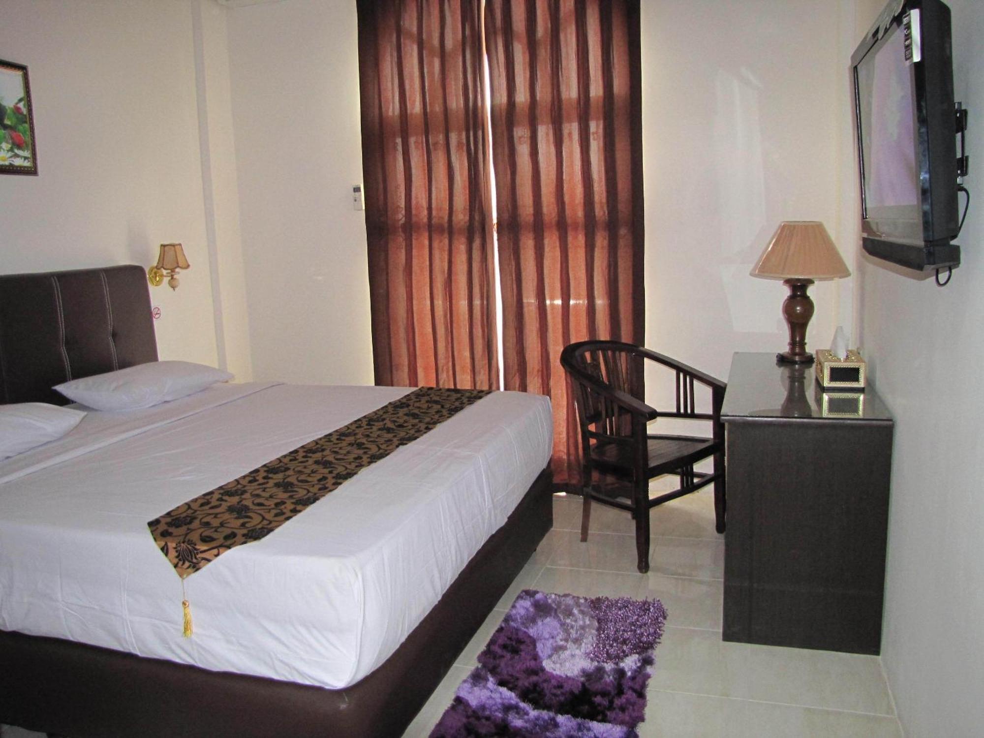 Hotel Mitra Garden Pangkal Pinang Exteriör bild