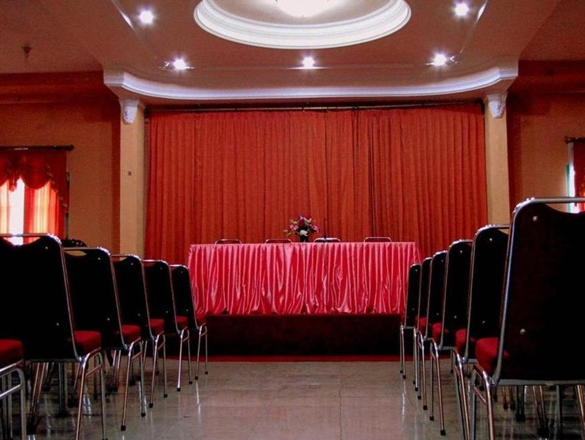 Hotel Mitra Garden Pangkal Pinang Exteriör bild