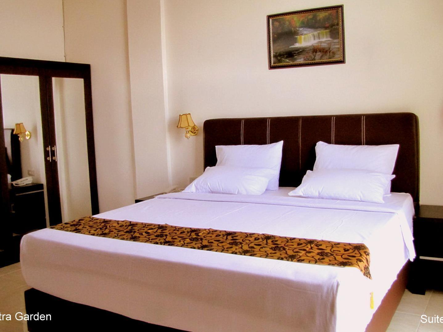 Hotel Mitra Garden Pangkal Pinang Exteriör bild